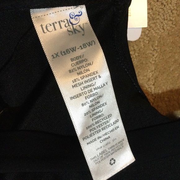 Terra & Sky NWT Twist with Mesh Inset One-Piece Swimsuit, 1X (16W-18W) - Picture 13 of 14